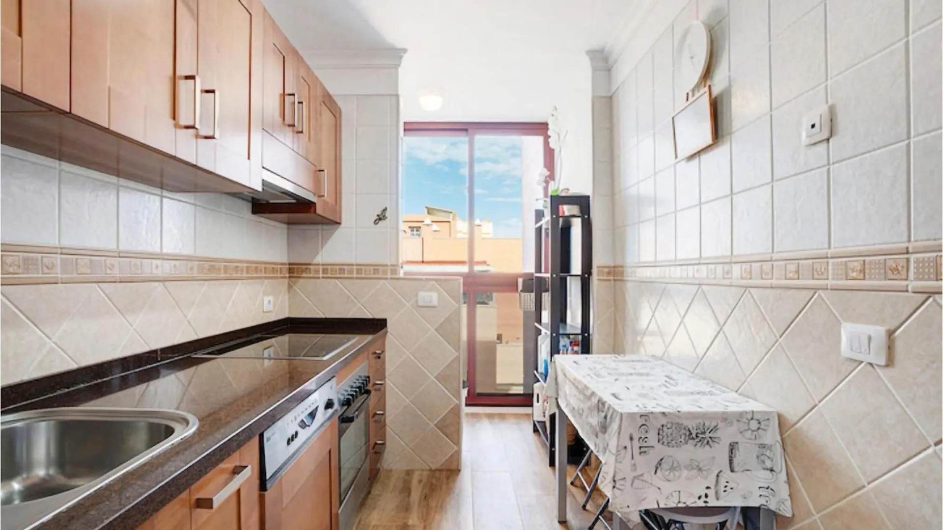 3 Bedroom Beautiful Apartment In La Laguna La Laguna  La Laguna (Tenerife)